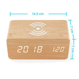 Réveil numérique en bois avec chargeur induction