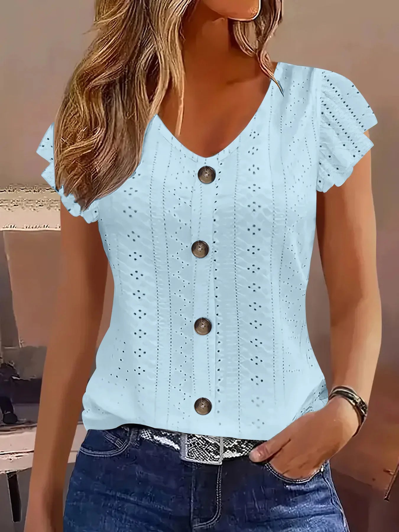 Camiseta de mujer cuello V con mangas con volantes — estilo elegante y casual primavera-verano