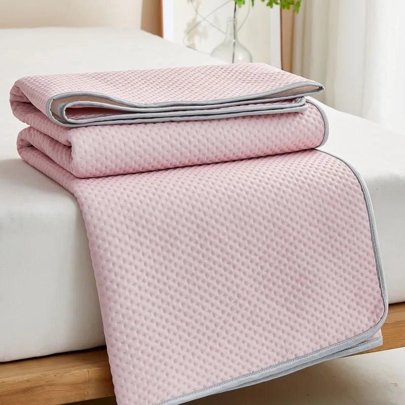 Matelas Rafraîchissant en Soie Glacée – Tapis de Lit Respirant, Lavable et Doux pour la Peau