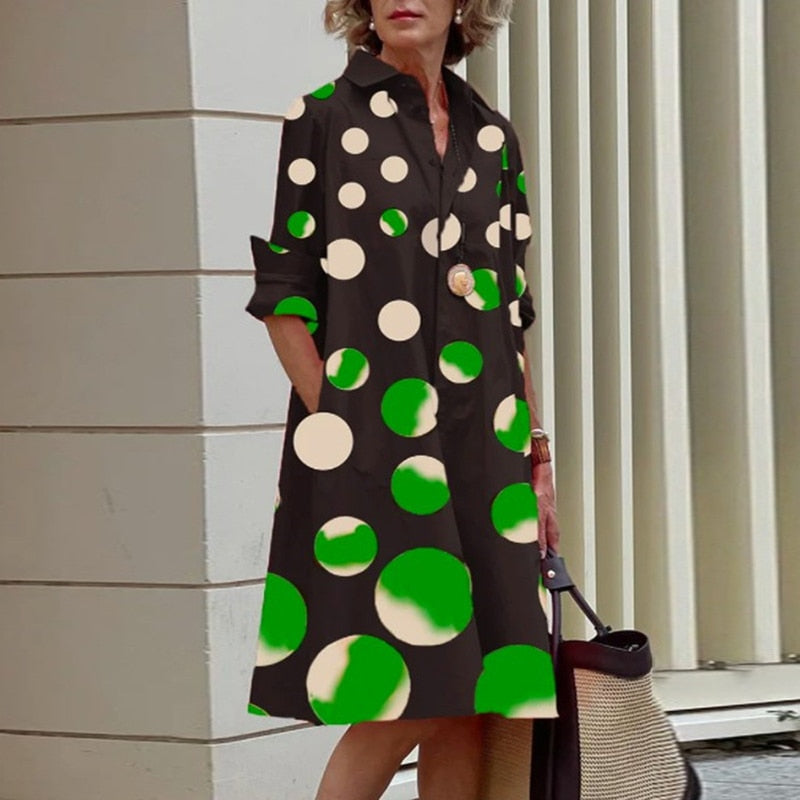 Vestido camisero midi con cuello clásico y bolsillos - Colección 2024